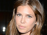 СМИ публикуют фотографии подруги Абрамовича, обнимающей Леонардо ДиКаприо 