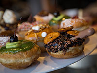 Ханукальные пончики стали причиной госпитализации ребенка и 60-летней женщины