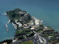 СМИ: пираты захватили молдавское судно, перевозившее 700 нелегальных эмигрантов