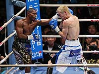 Бокс: несмотря на два нокдауна, Гильермо Ригондо защитил титул чемпиона мира