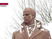 Украина:  факельные шествия в честь дня рождения Степана Бандеры
