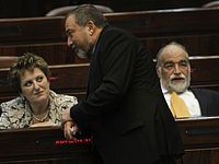 Либерман отказался освободить Киршенбаум от должности главы штаба НДИ