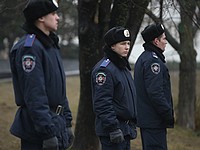 Люди в масках напали на офис украинского телеканала, на Новый год показавшего шоу с Кобзоном