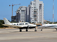 Полиция и таможенники провели обыск на борту частного самолета 