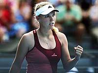 Каролин Возняцки вышла в финал турнира в Окленде, Симона Халеп – в Китае