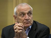 Министр Ицхак Аронович объявил об уходе из политики