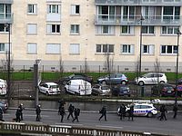 Олланд созвал срочное совещание в связи с захватами заложников