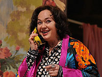 Лариса Гузеева в спектакле