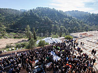 Государство взяло на себя расходы на похороны жертв теракта во Франции