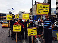 Экскурсоводы устроили пикет у офиса главы Объединения учителей Рана Эреза