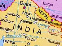 Столкновения мусульман и индуистов на востоке Индии, три человека сожжены заживо