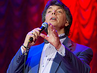 В Израиле начались гастроли певца Сергея Захарова