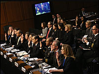 Сенатская комиссия утвердила новый пакет