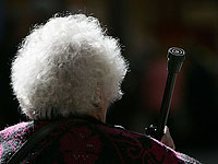 СМИ:  двое служащих банка обманом получили от пережившей Катастрофу женщины сотни тысяч шекелей