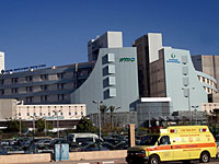 Более 200 родственников женщин, пострадавших в аварии, собрались возле