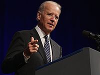 Вице-президент США: Украина борется за выживание