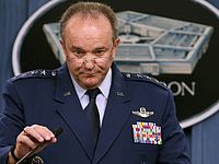 Командующий войсками NATО призывал не исключать поставку оружия Украине