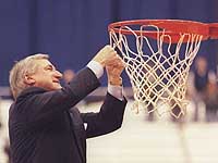 Умер легендарный баскетбольный тренер Дин Смит