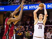 Тимофей Мозгов набрал 20 очков. Команда Дэвида Блатта разгромила