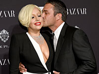 Певица Lady GaGa и актер Тейлор Кинни обручились