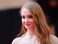 Юная героиня 