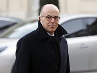 Глава МВД Франции Бернар Казнев