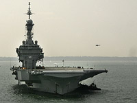 Авианосец 