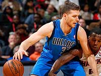 Галь Мекель подписал контракт с