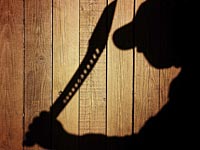 Сабельный поединок в туалете дубайского отеля, четверо пострадавших 
