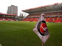 Пара занялась сексом в центральном круге стадиона клуба, который тренирует Гай Лузон