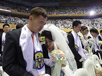 Массовая свадьба Церкви объединения: 3.800 пар сочетались браком