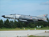 Самолет F-4E турецких ВВС (иллюстрация)