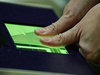В Венесуэле начали дактилоскопировать покупателей еды