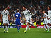 Забив два мяча в ворота