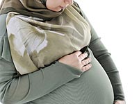 Правозащитники обвиняют Иран в превращении женщин в инкубаторы