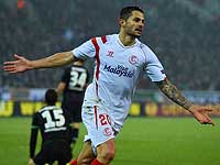 Полузащитник