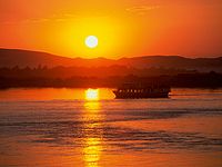 У побережья Мьянмы затонул паром, не менее 21 человека погибли