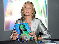 Музыкант Хинс устраивает выставки