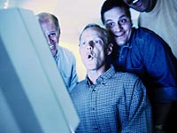 Ученые: мужчины, регулярно смотрящие порно, лучше в постели