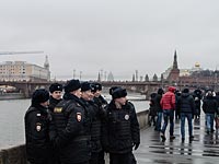В Москве разгромлен мемориал Немцова:  полиция не нашла признаков преступления
