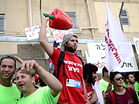 Акции протеста в Тель-Авиве: защитники прав животных против фермеров