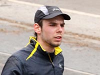 Любитца бросила невеста: