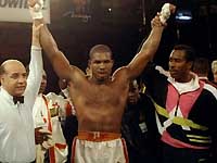 Бывший соперник Майка Тайсона и Леннокса Льюиса вернулся на ринг после 14-летнего перерыва