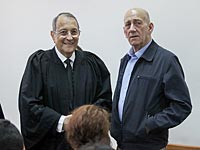 Адвокаты Ольмерта: 