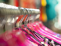 На рынке в Нетании изъяты 1.800 подделок