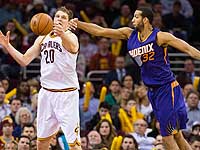 Тимофей Мозгов набрал 19 очков. Команда Дэвида Блатта победила 