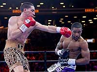 Бои в Бруклине: Гарсия победил Питерсона. Бой Ли – Куиллин завершился вничью