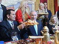 Нетаниягу посетил празднование мимуны. 