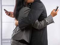 Сервис супружеских измен выходит на лондонскую биржу за миллиард долларов