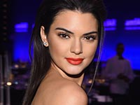 Кендалл Дженнер снялась топлесс для мужского журнала GQ